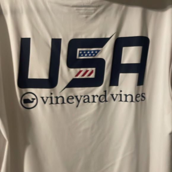 Patriotic Vineyard Vines performance hoodie - Picture 6 of 7